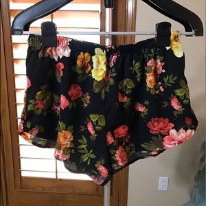 Multi color rose shorts Sz M